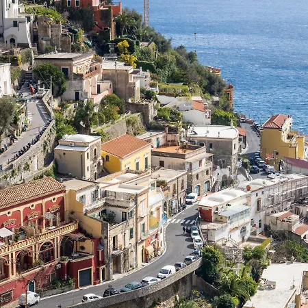 Artist House - De Vivo Realty Позитано