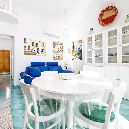 Дом отдыха Artist House - De Vivo Realty *