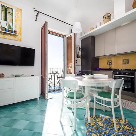 Дом отдыха Artist House - De Vivo Realty